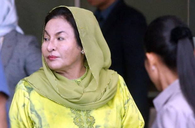 Rosmah menangis dalam mahkamah, Hakim tanya ‘are you okay?’