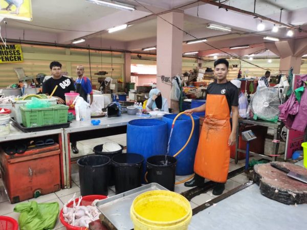 Peniaga Pasar Siti Khadijah kecewa masalah air tiada jalan penyelesaian