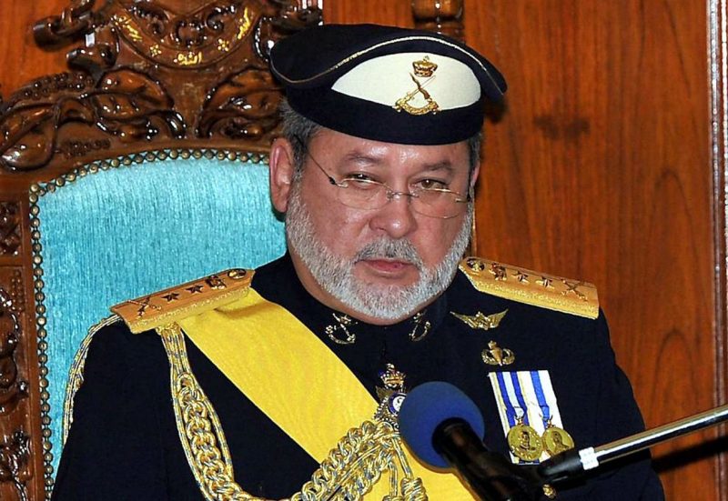 Sultan Johor kata jangan sampai rakyat Johor desak keluar Malaysia!