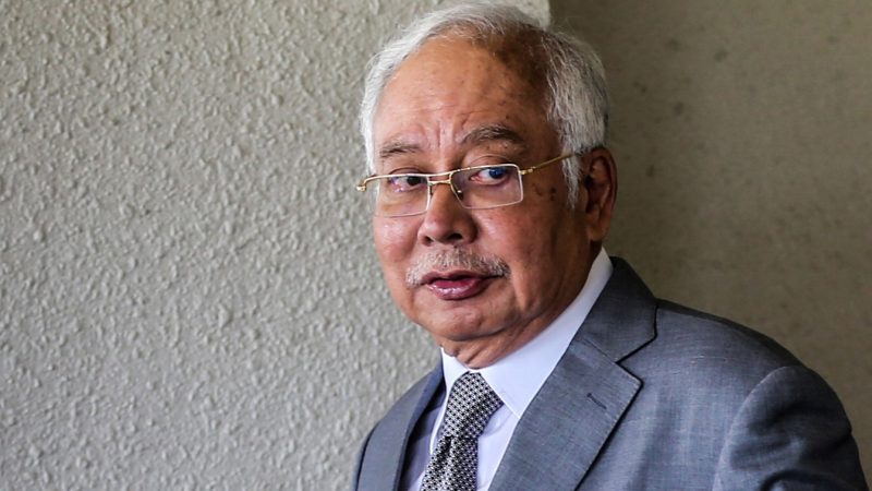 Baru beberapa hari dipenjara, Najib dah masuk hospital